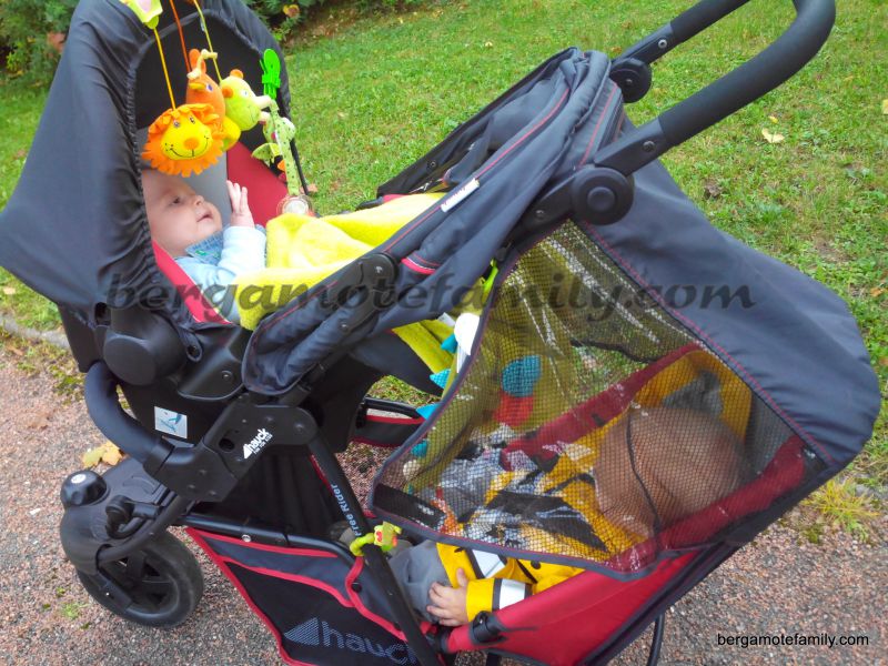 La poussette de mes bébés très rapprochés : la Freerider de Hauck -  Bergamote & Family