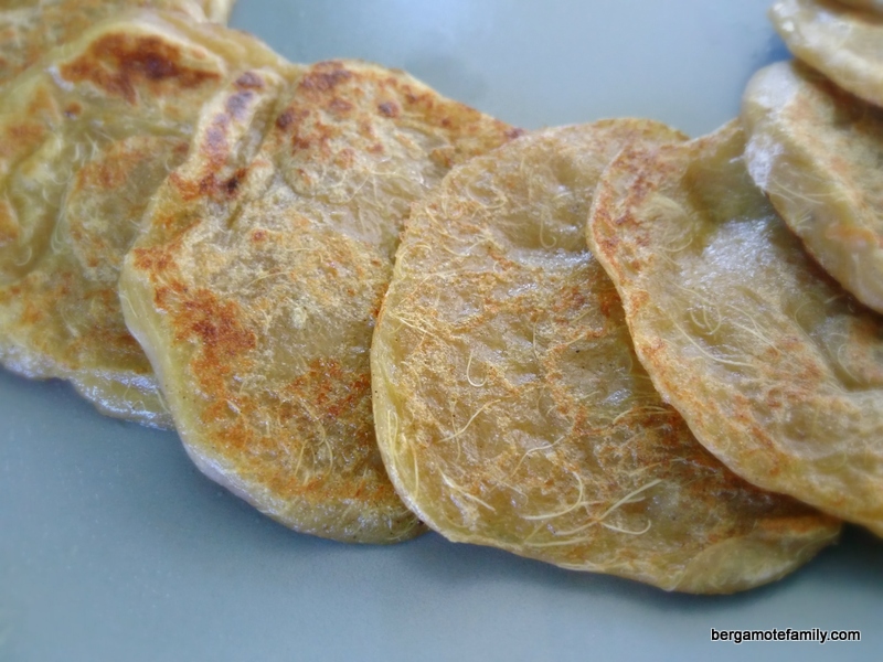 pancakes rhubarbe sans gluten lait oeuf - bergamote family (1)