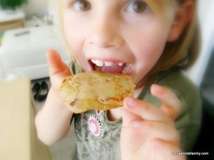 pancakes rhubarbe sans gluten lait oeuf - bergamote family (3)