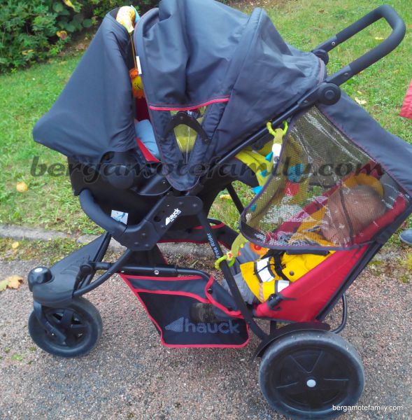 La poussette de mes bébés très rapprochés : la Freerider de Hauck -  Bergamote & Family