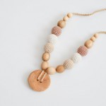 allaitement mamannaturelle collier cream and beige