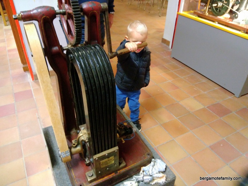 musee-electricite-de-bourgogne-hippolyte-fontaine-bergamote-family-2