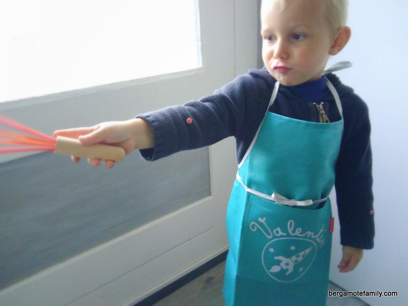 Tablier enfant personnalisé Je cuisine comme un chef - Rose