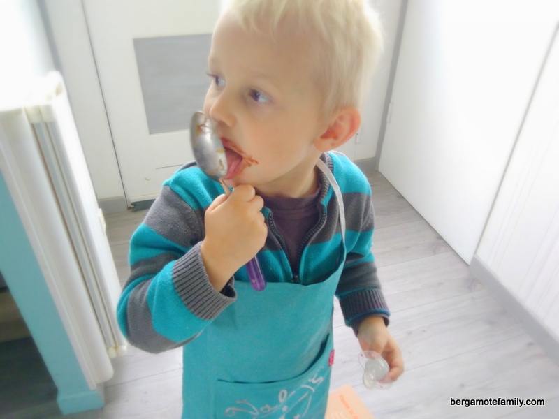 tablier-personnalise-enfant-les-griottes-bergamote-family-3