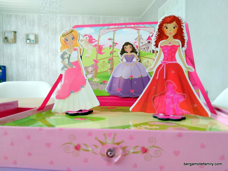 Le coffret Princesses Magnetik par Doux Moulin