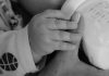 Quand Bébé refuse de boire son biberon de lait