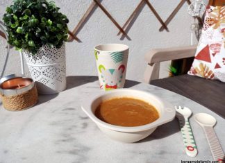 Compote de pêche et banane pour bébé