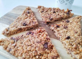 Barre de céréales au chocolat et aux noix