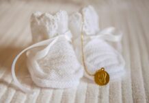 Baptême : les meilleures façons pour remercier le parrain et la marraine de son enfant