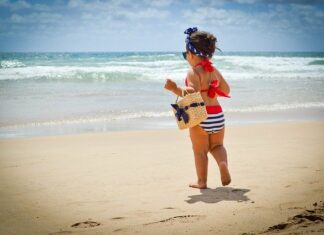 Beachwear pour enfants : les tendances 2021